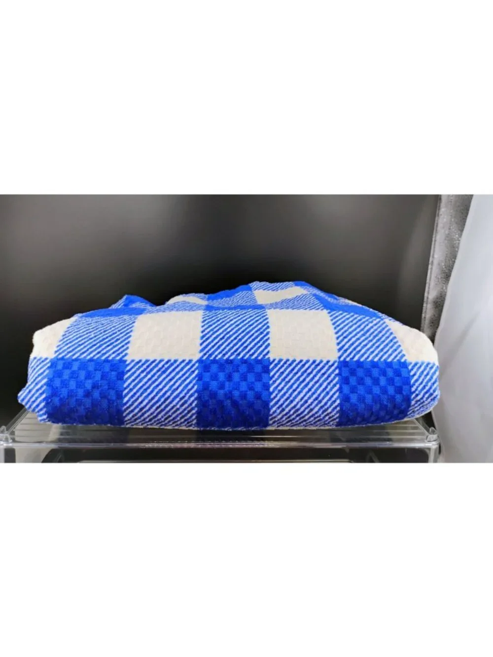 Room Essentials 6 Ft Extra Long Gingham Beach Towel Blue & Red